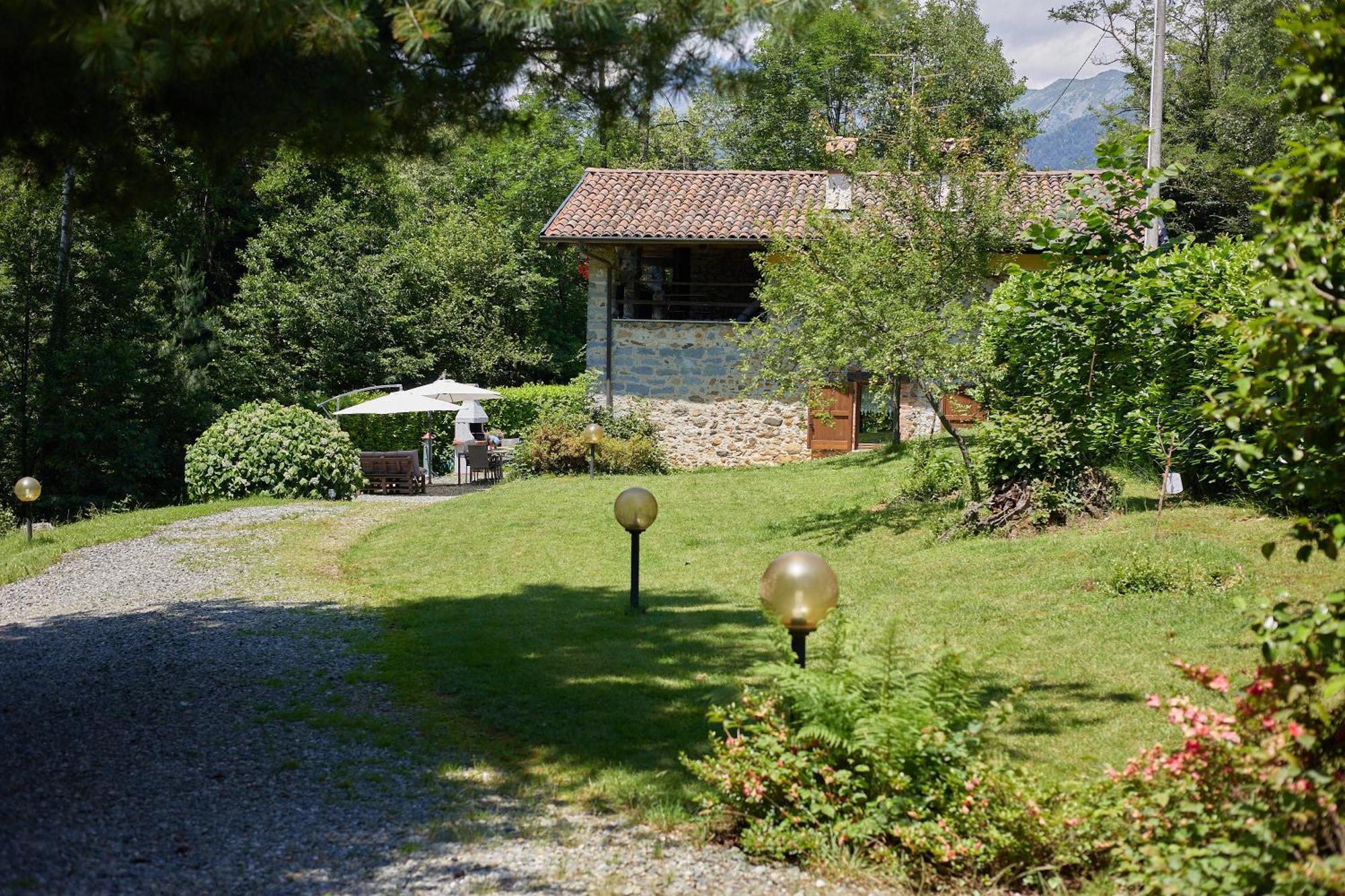 Villetta Con Giardino ⭑⭑⭑⭑⭑ - Wifi, Dogs Allowed Biella Exterior foto